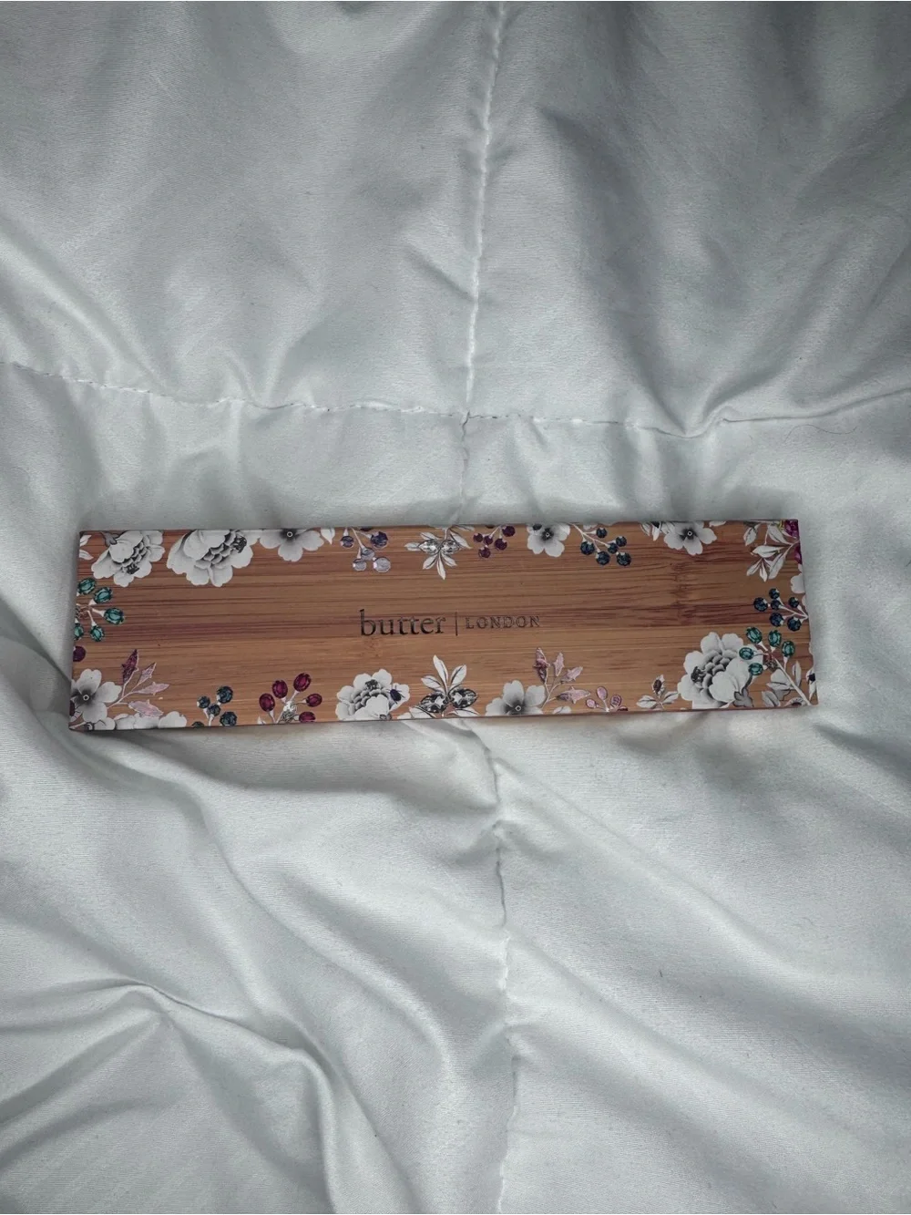 butter LONDON Floral Bamboo Eyeshadow Set in Wood and White Floral Accents